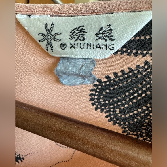 XIUNIANG Silk Blouse with flowy sleeves Size M/L - Picture 3 of 9